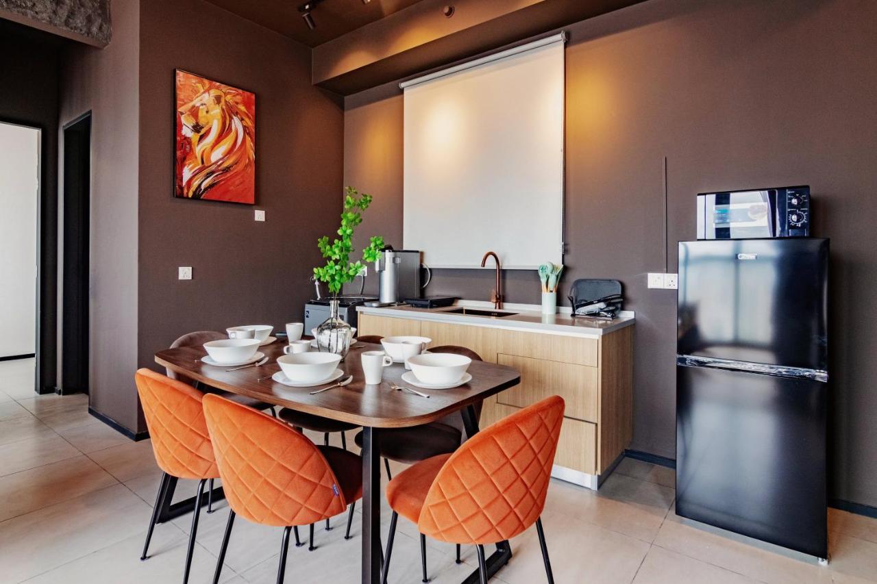 Urban Suites, Spectre Collection By Stellar Alv Jelutong Kültér fotó